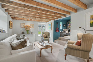 Sitting room- click for photo gallery